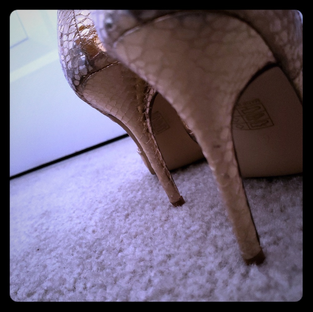 Women's Nora Pointed Toe, Slip On D'Orsay Pump Hee